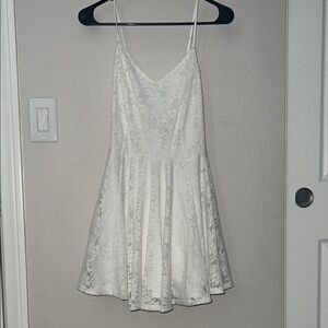 Noble U White Floral Lace Mini Dress